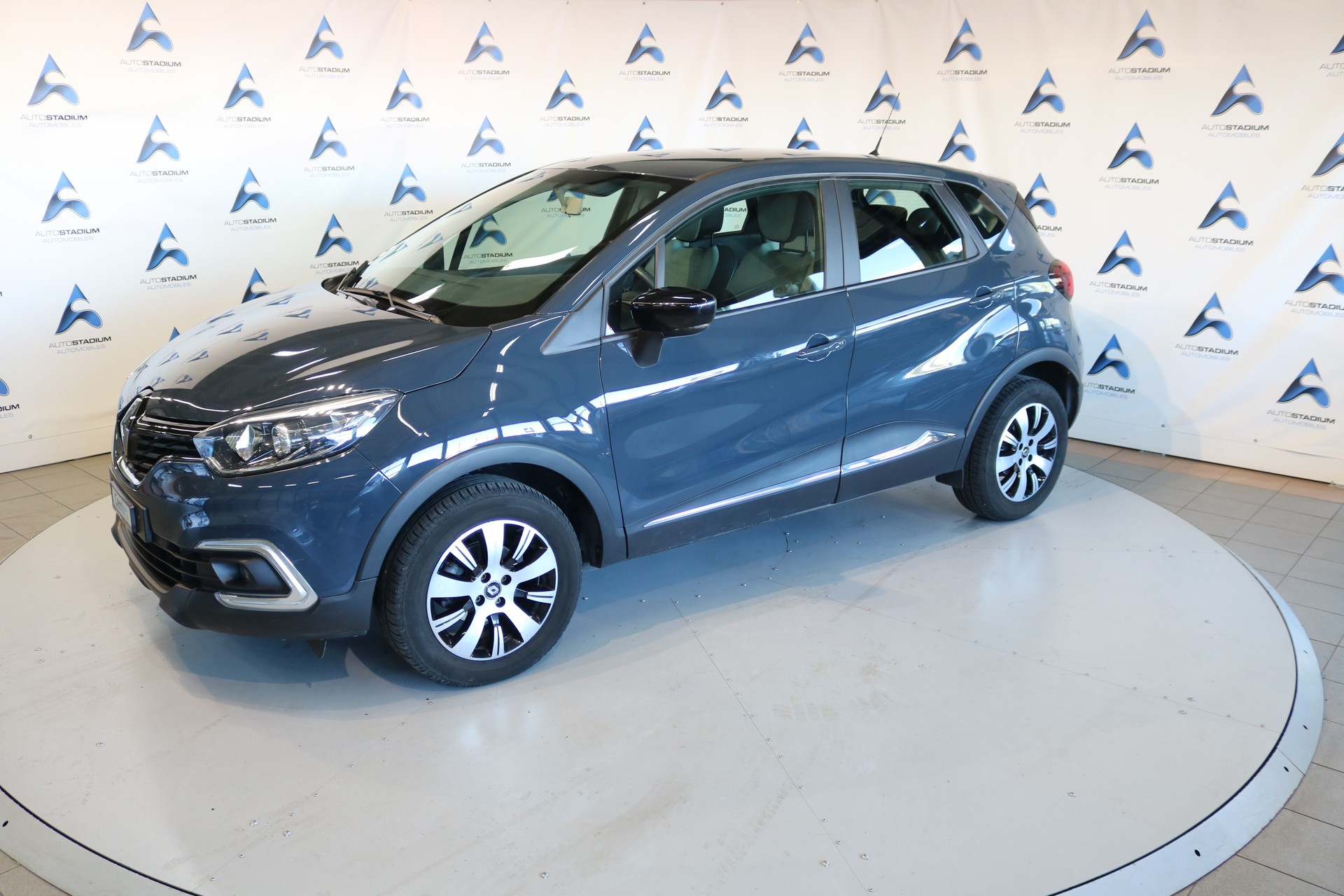 RENAULT Captur 0.9 12V Zen-image-11