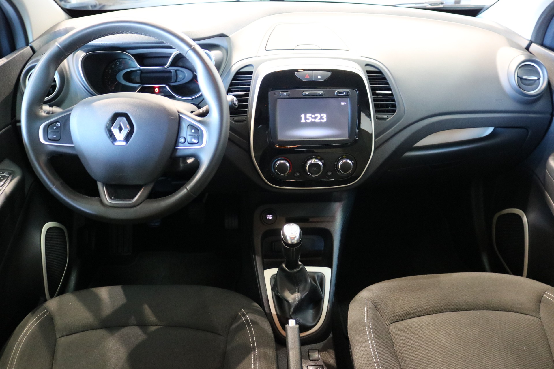 RENAULT Captur 0.9 12V Zen-showroom-element-1