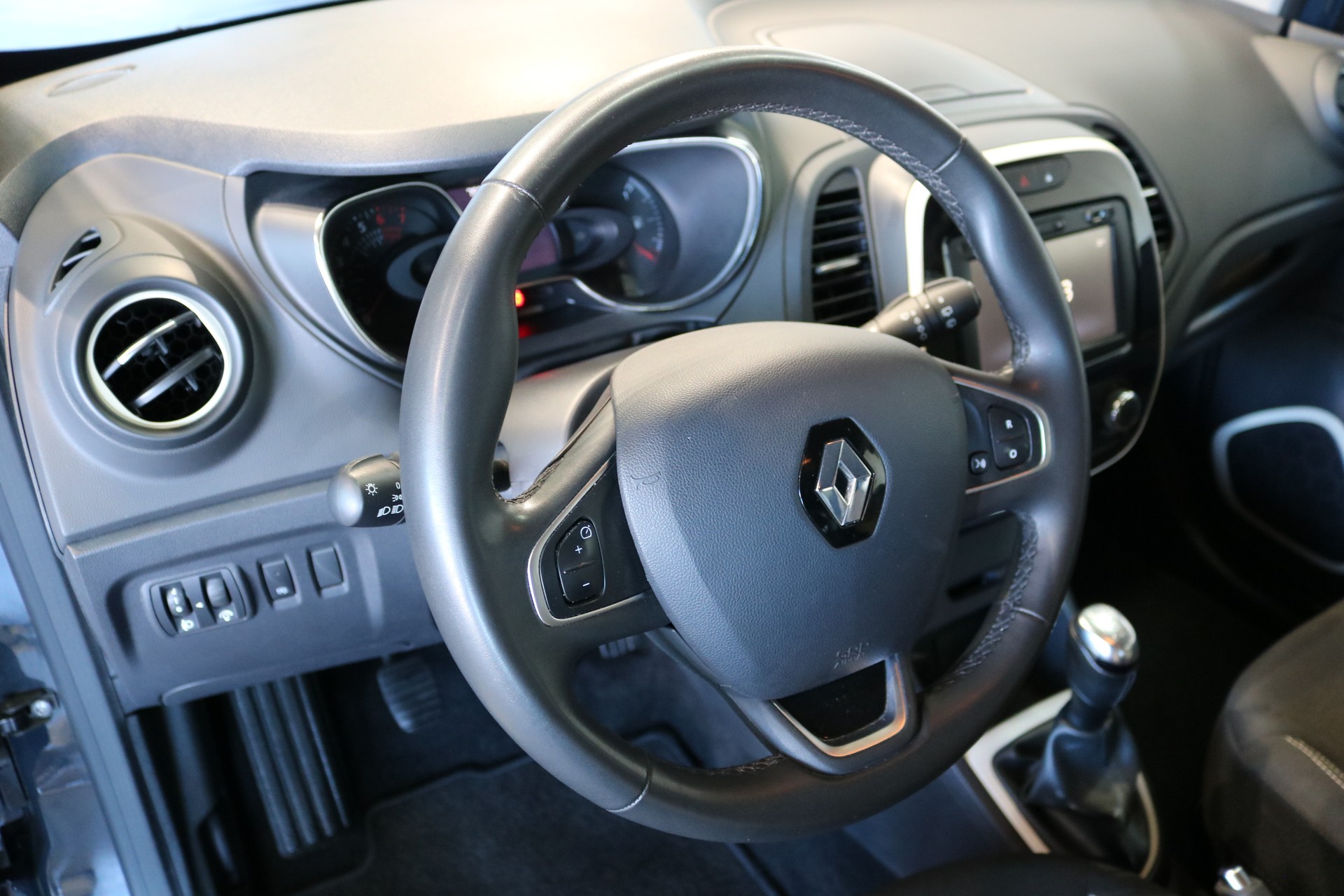 RENAULT Captur 0.9 12V Zen-image-38