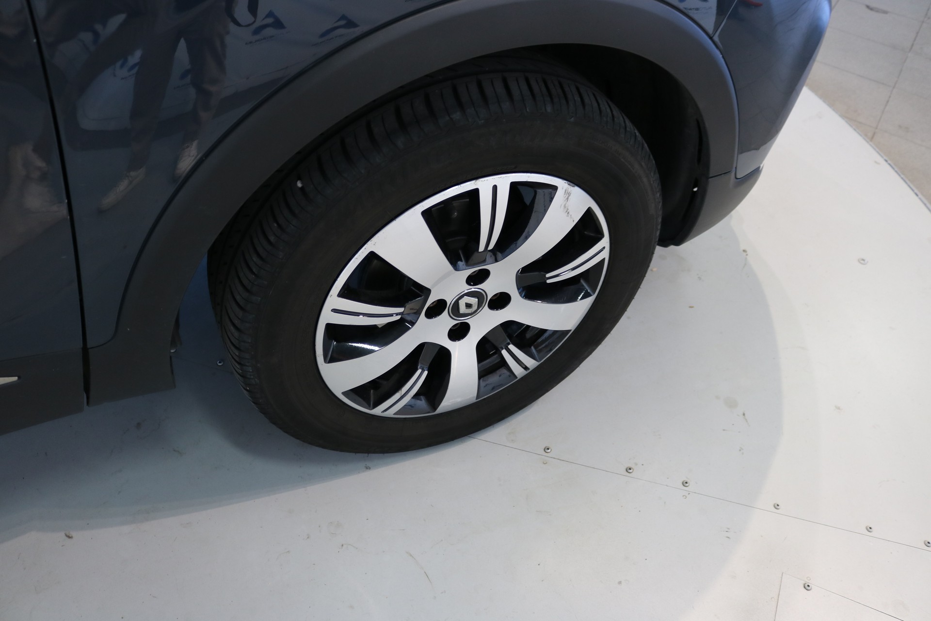RENAULT Captur 0.9 12V Zen-image-30