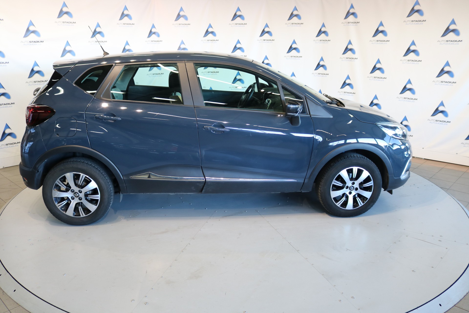 RENAULT Captur 0.9 12V Zen-image-23