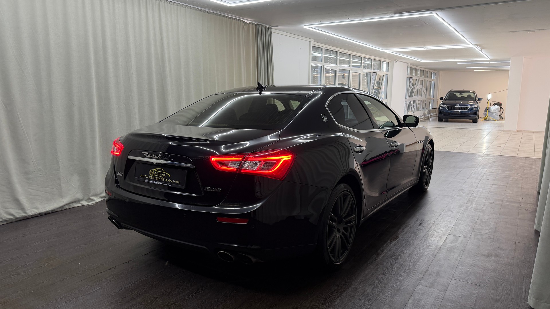 MASERATI Ghibli S Q4 3.0 V6 Automatica-showroom-element-3