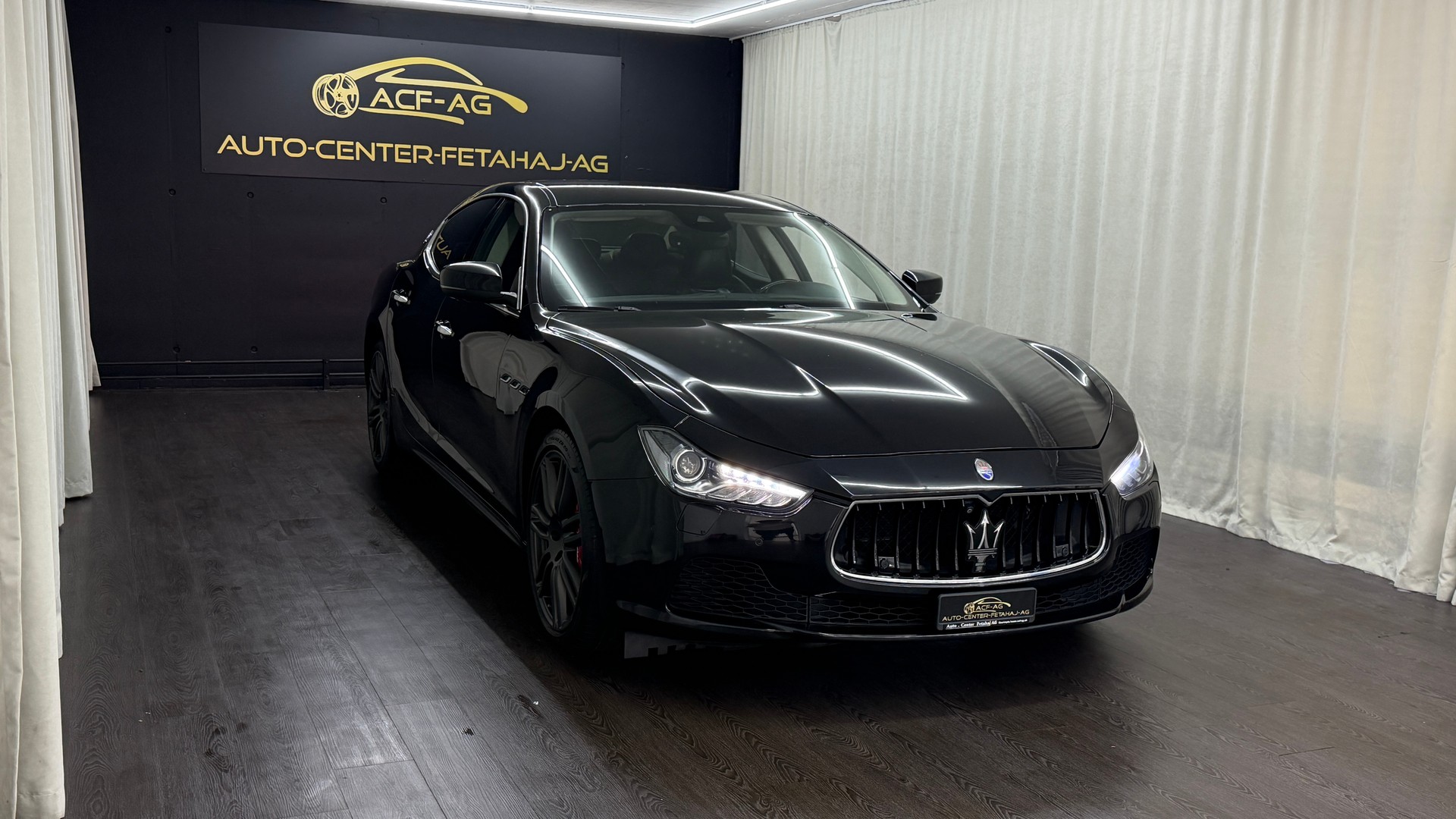 MASERATI Ghibli S Q4 3.0 V6 Automatica-showroom-element-2