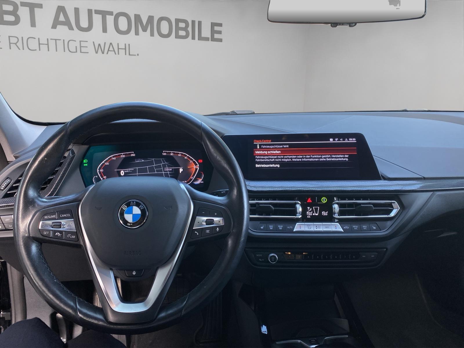 BMW 118i-image-7