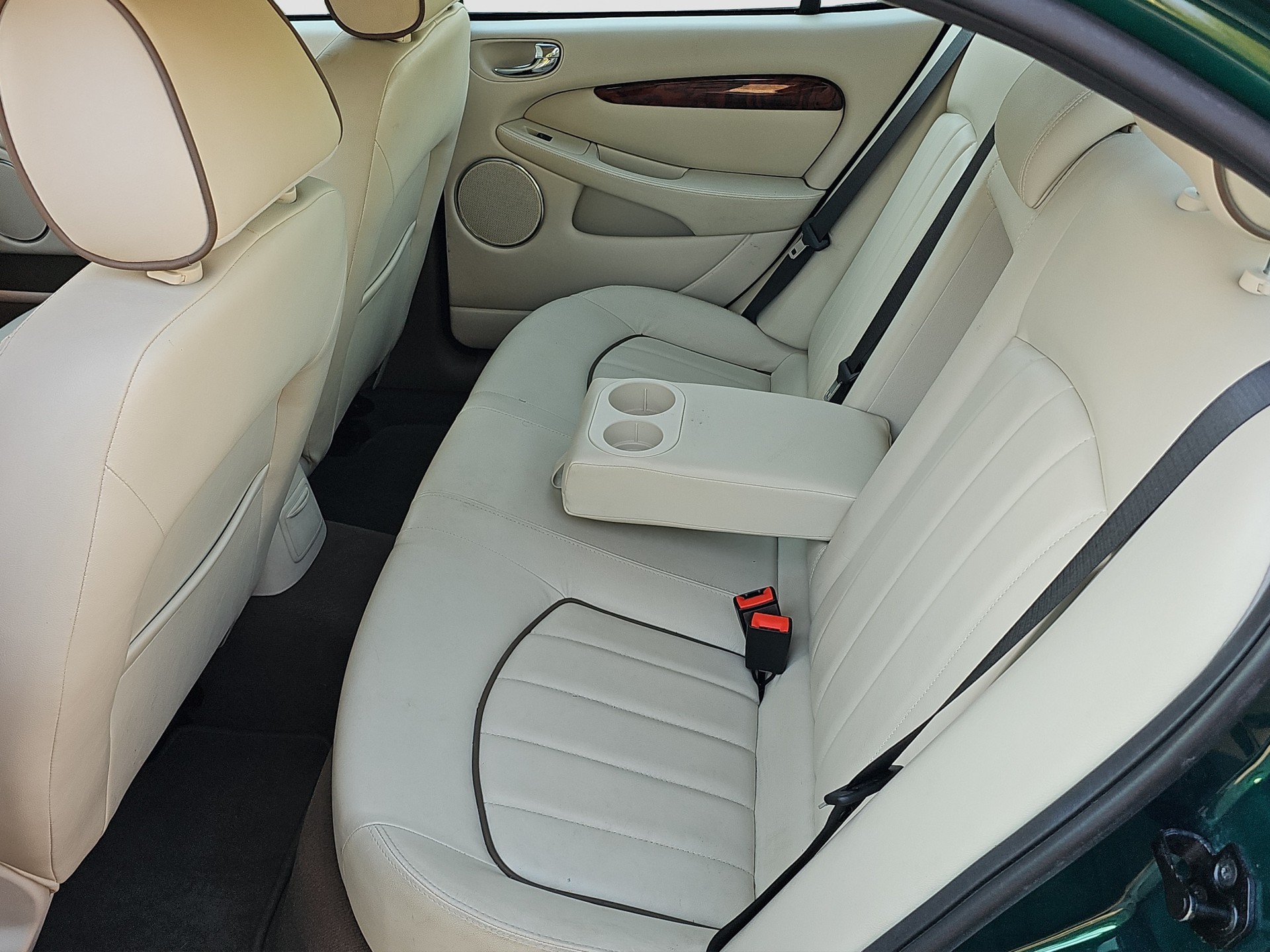 JAGUAR X-Type 3.0 V6 Traction4 Sovereign Anniv. Pack Aut.-image-8