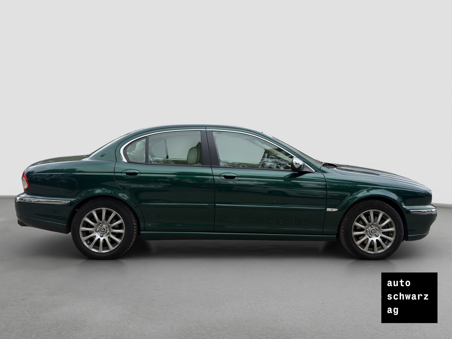 JAGUAR X-Type 3.0 V6 Traction4 Sovereign Anniv. Pack Aut.-showroom-element-3