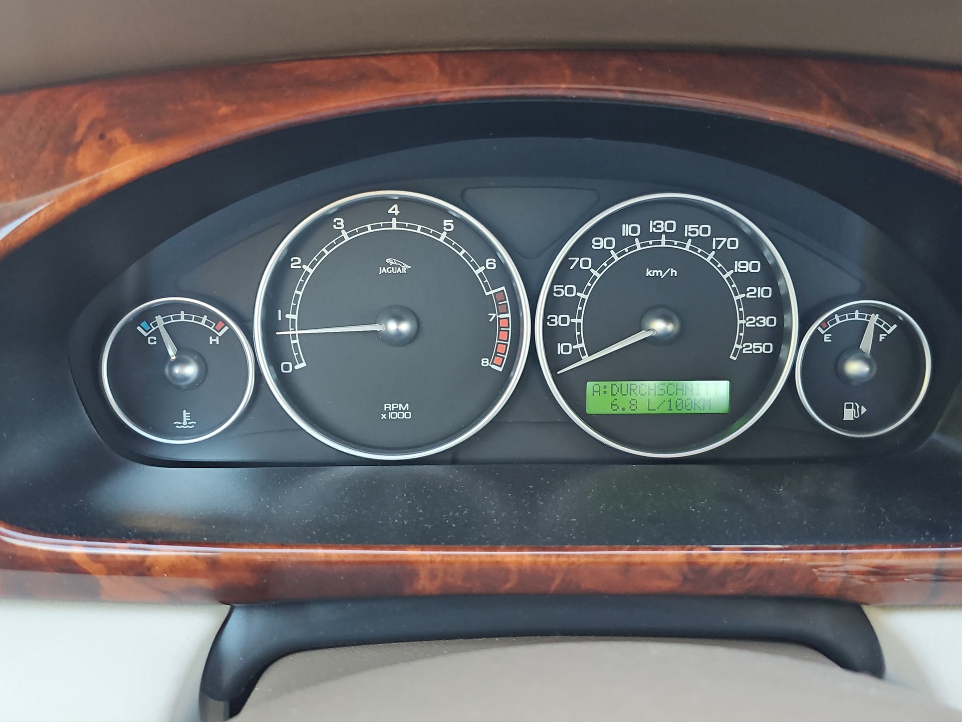 JAGUAR X-Type 3.0 V6 Traction4 Sovereign Anniv. Pack Aut.-image-11