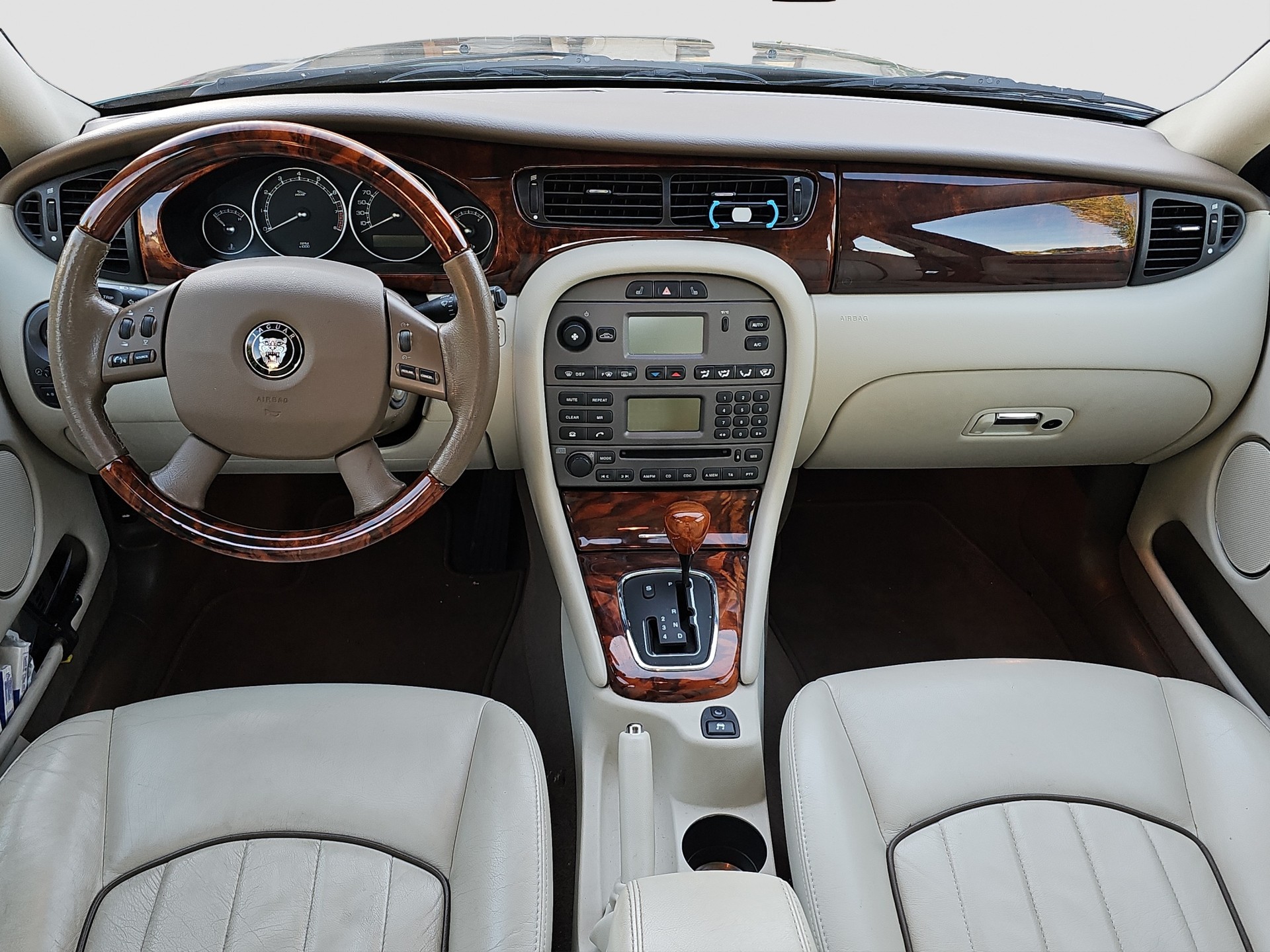 JAGUAR X-Type 3.0 V6 Traction4 Sovereign Anniv. Pack Aut.-image-9