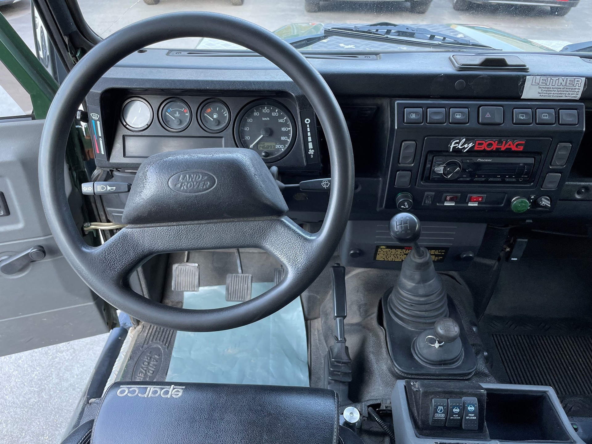 LAND ROVER Defender 90 SoftTop 2.5 Td5-image-11