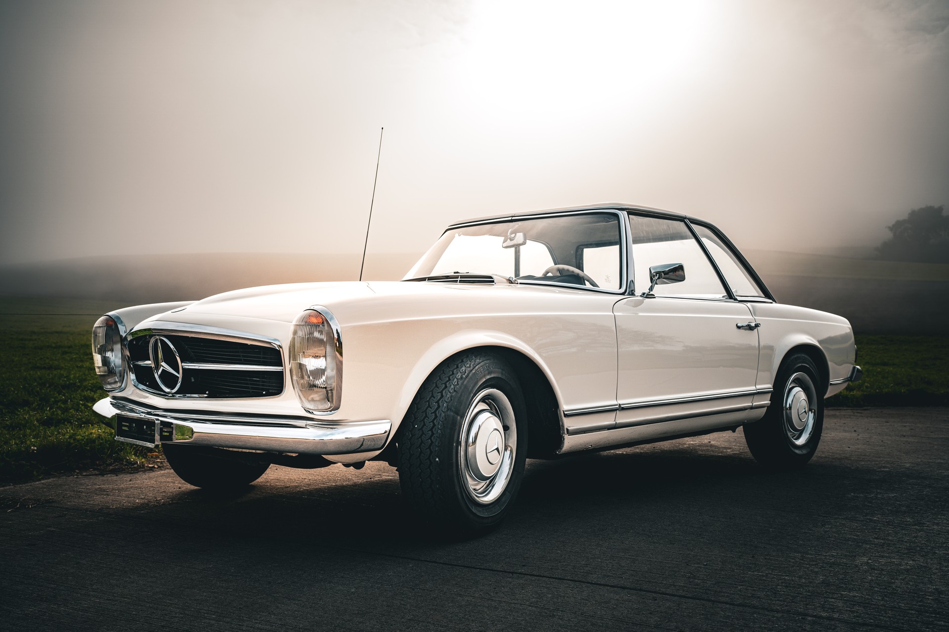 MERCEDES-BENZ 230 Pagode