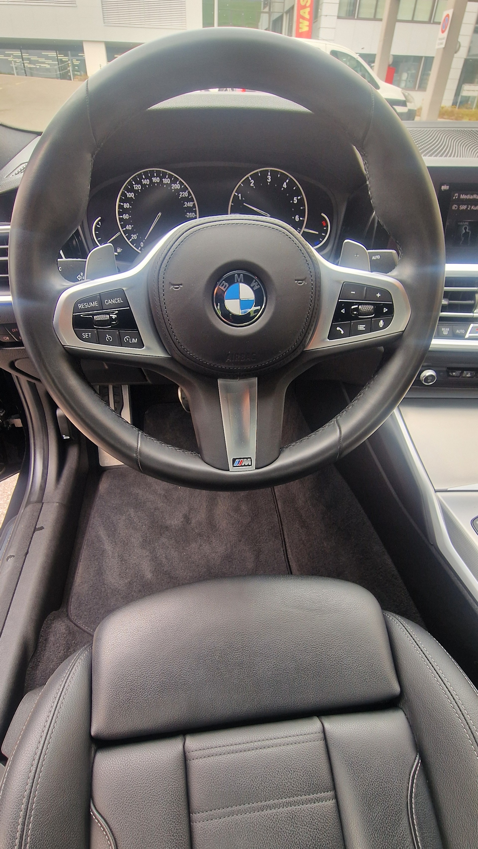 BMW M340i xDrive-image-21