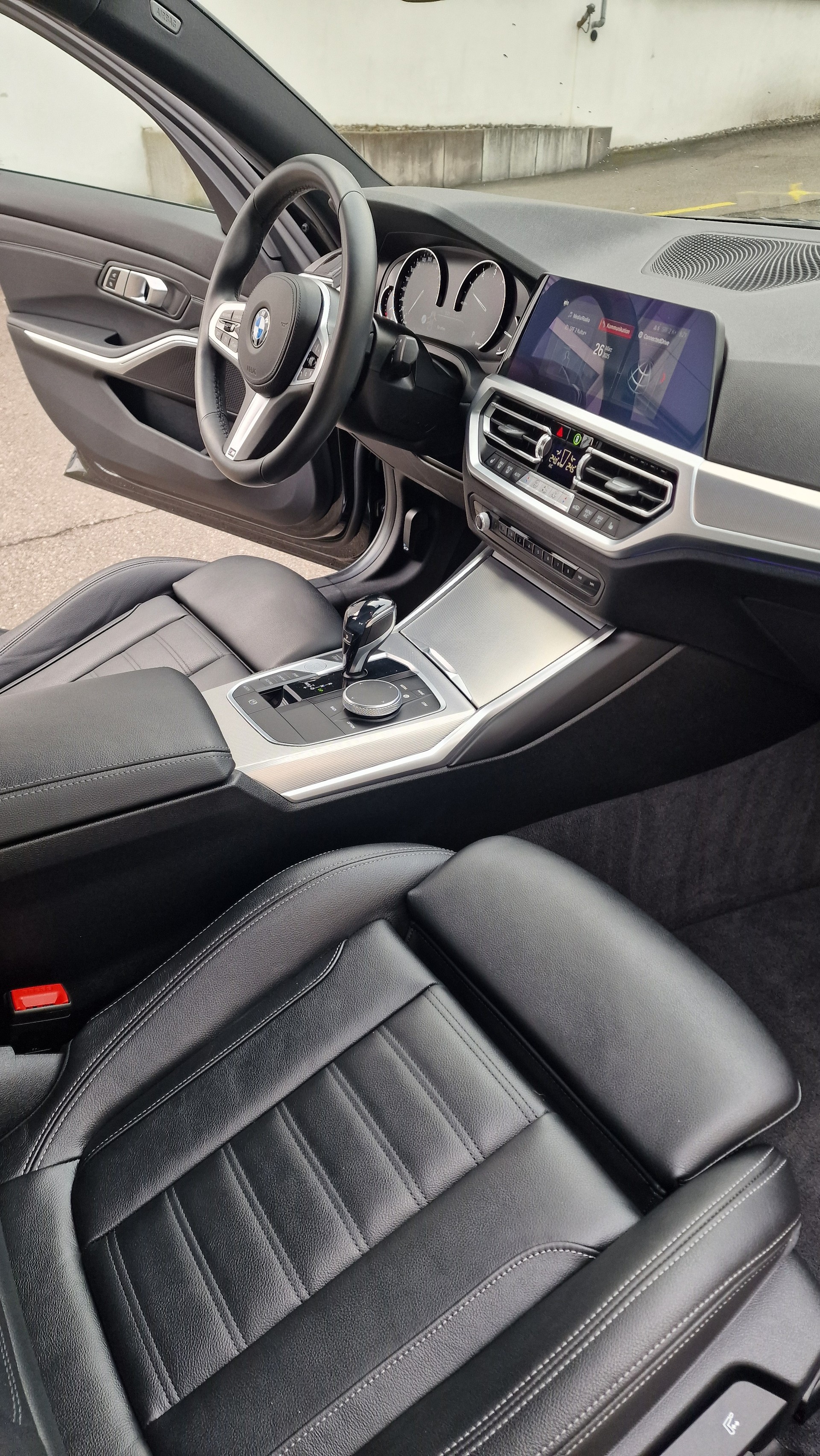 BMW M340i xDrive-image-15