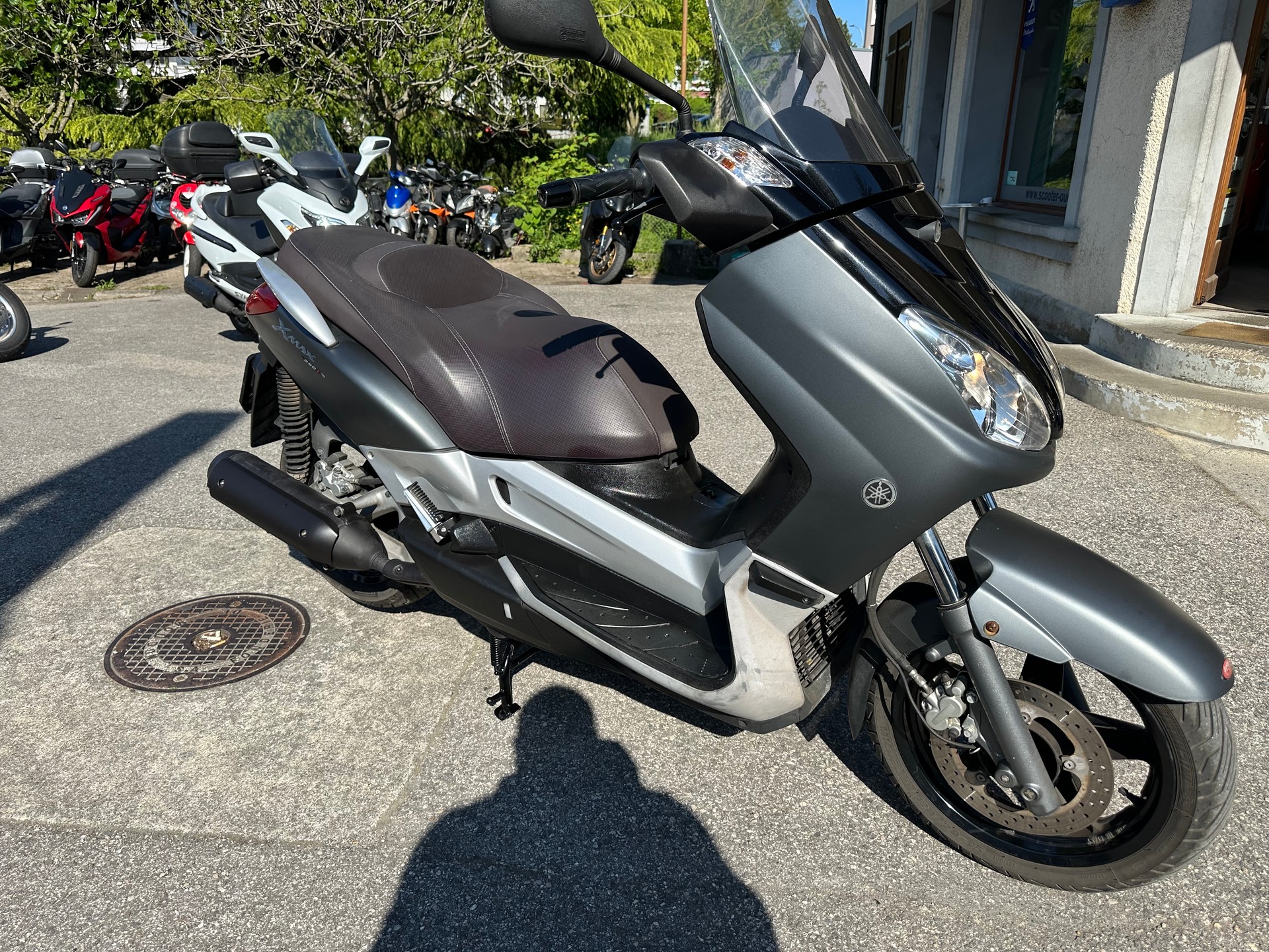 YAMAHA X-Max YP 250 R Black Max-image-0
