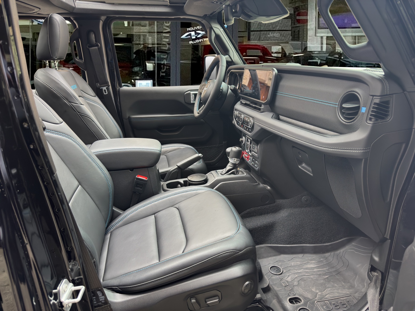 JEEP Wrangler 2.0 PHEV Unlimited Rubicon Automatic Soft Top-image-15