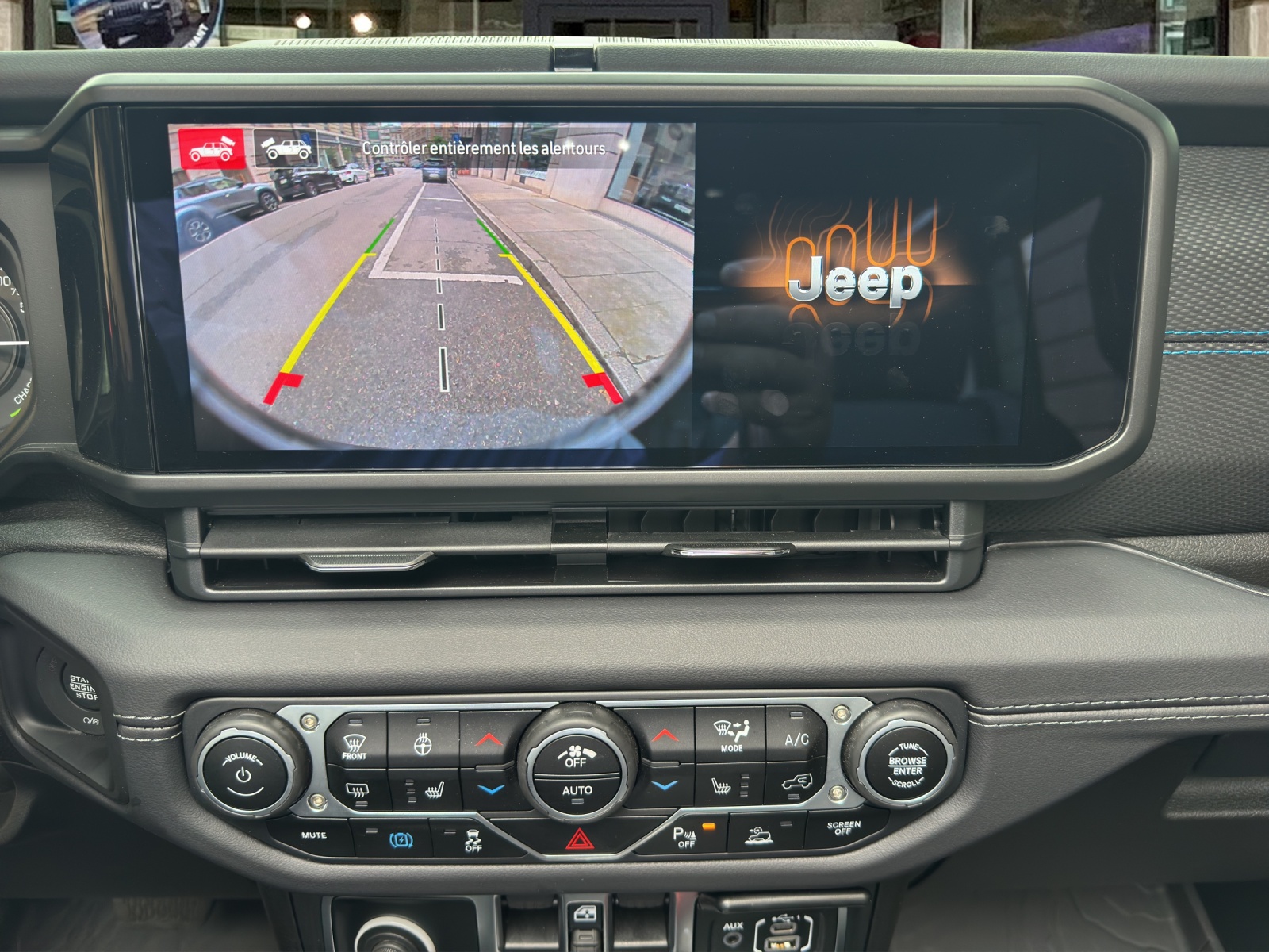 JEEP Wrangler 2.0 PHEV Unlimited Rubicon Automatic Soft Top-image-14