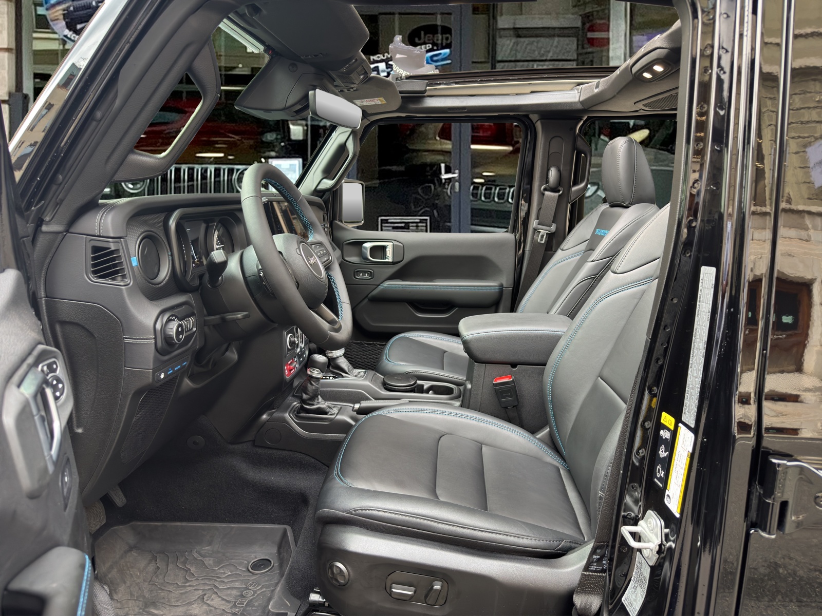 JEEP Wrangler 2.0 PHEV Unlimited Rubicon Automatic Soft Top-image-8