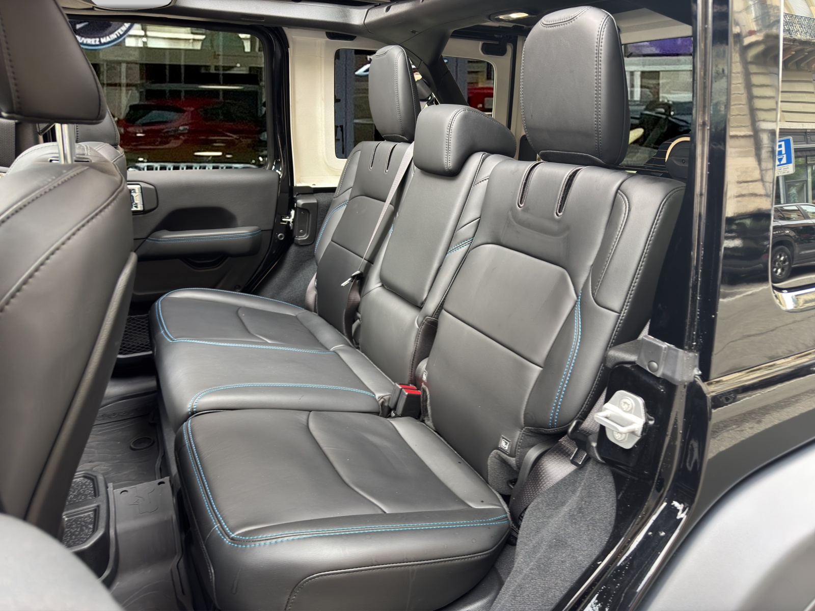 JEEP Wrangler 2.0 PHEV Unlimited Rubicon Automatic Soft Top-image-11