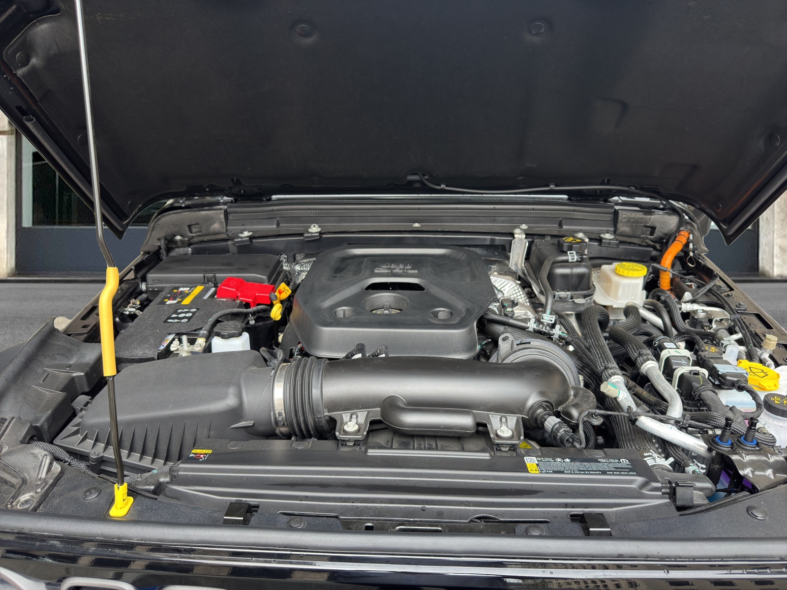 JEEP Wrangler 2.0 PHEV Unlimited Rubicon Automatic Soft Top-image-18