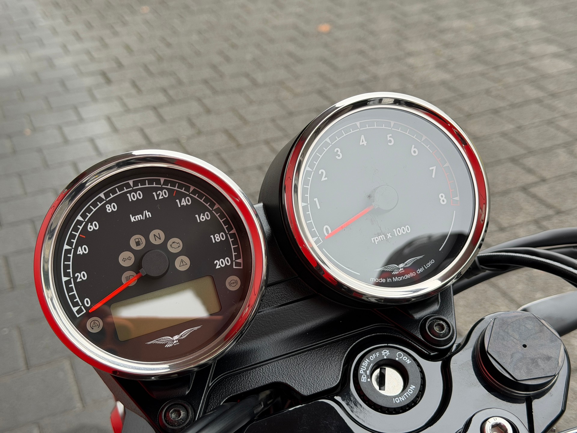 MOTO GUZZI V7 IV 850 Special (35kW)-image-8