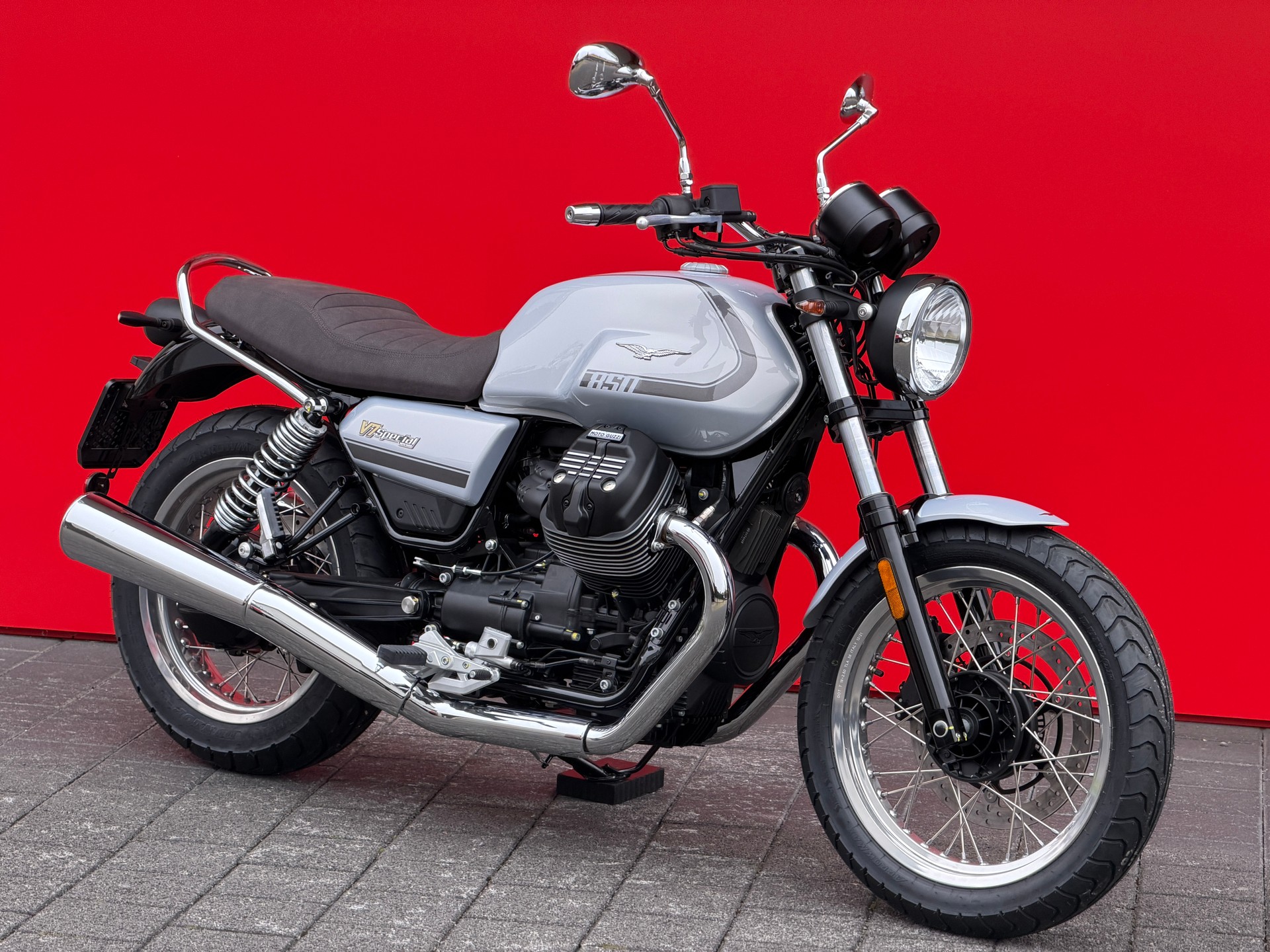 MOTO GUZZI V7 IV 850 Special (35kW)-image-6