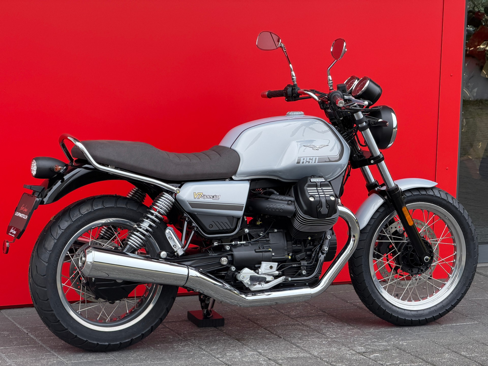 MOTO GUZZI V7 IV 850 Special (35kW)-image-10