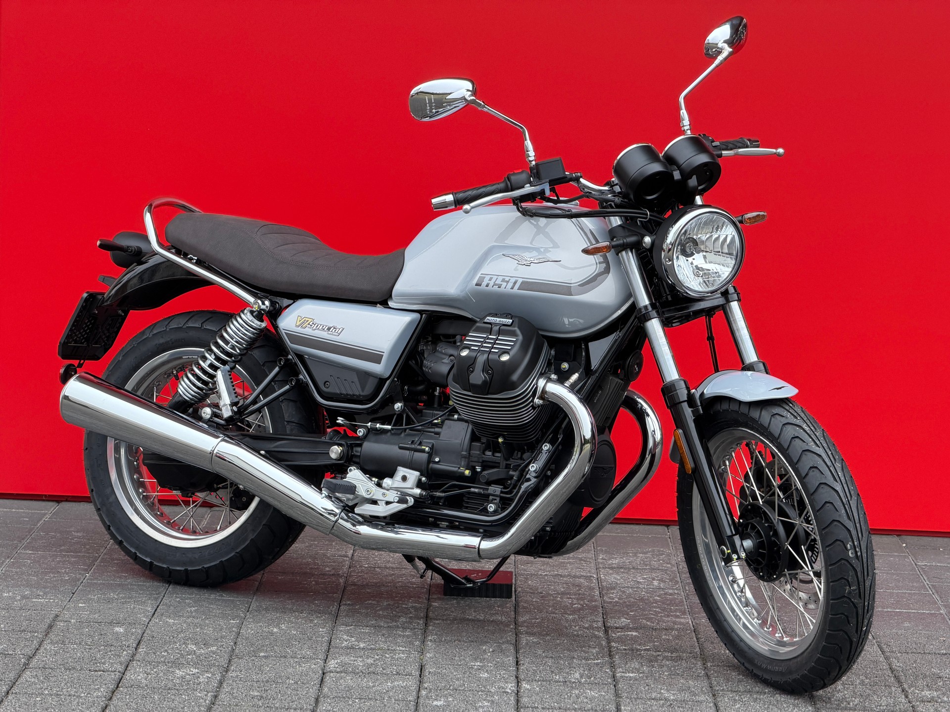 MOTO GUZZI V7 IV 850 Special (35kW)-image-2