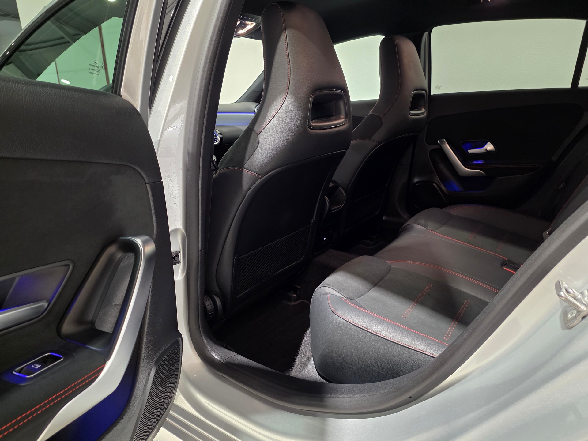 MERCEDES-BENZ A 180 Night Star AMG Line 7G-DCT-image-15
