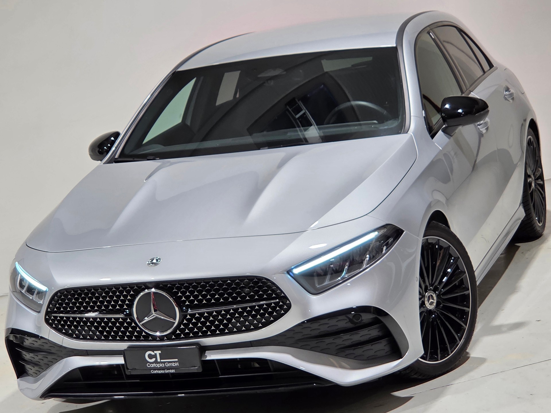 MERCEDES-BENZ A 180 Night Star AMG Line 7G-DCT
