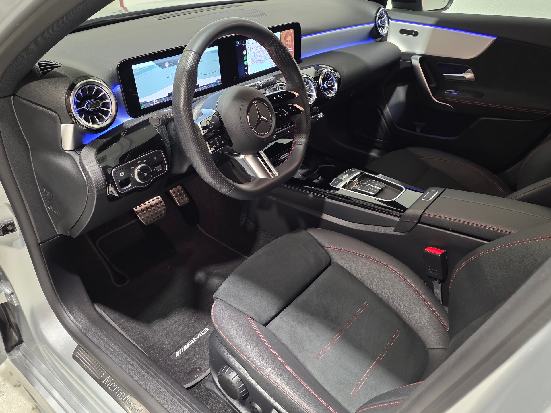 MERCEDES-BENZ A 180 Night Star AMG Line 7G-DCT-image-6