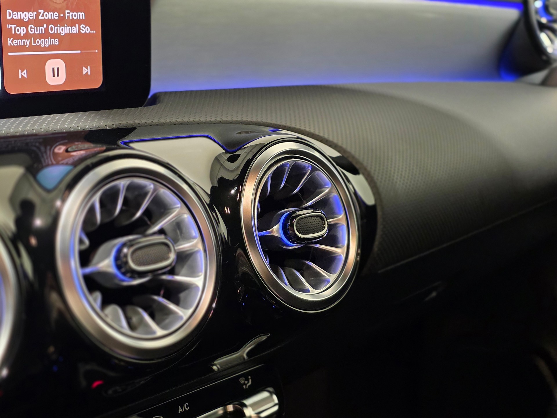 MERCEDES-BENZ A 180 Night Star AMG Line 7G-DCT-image-12