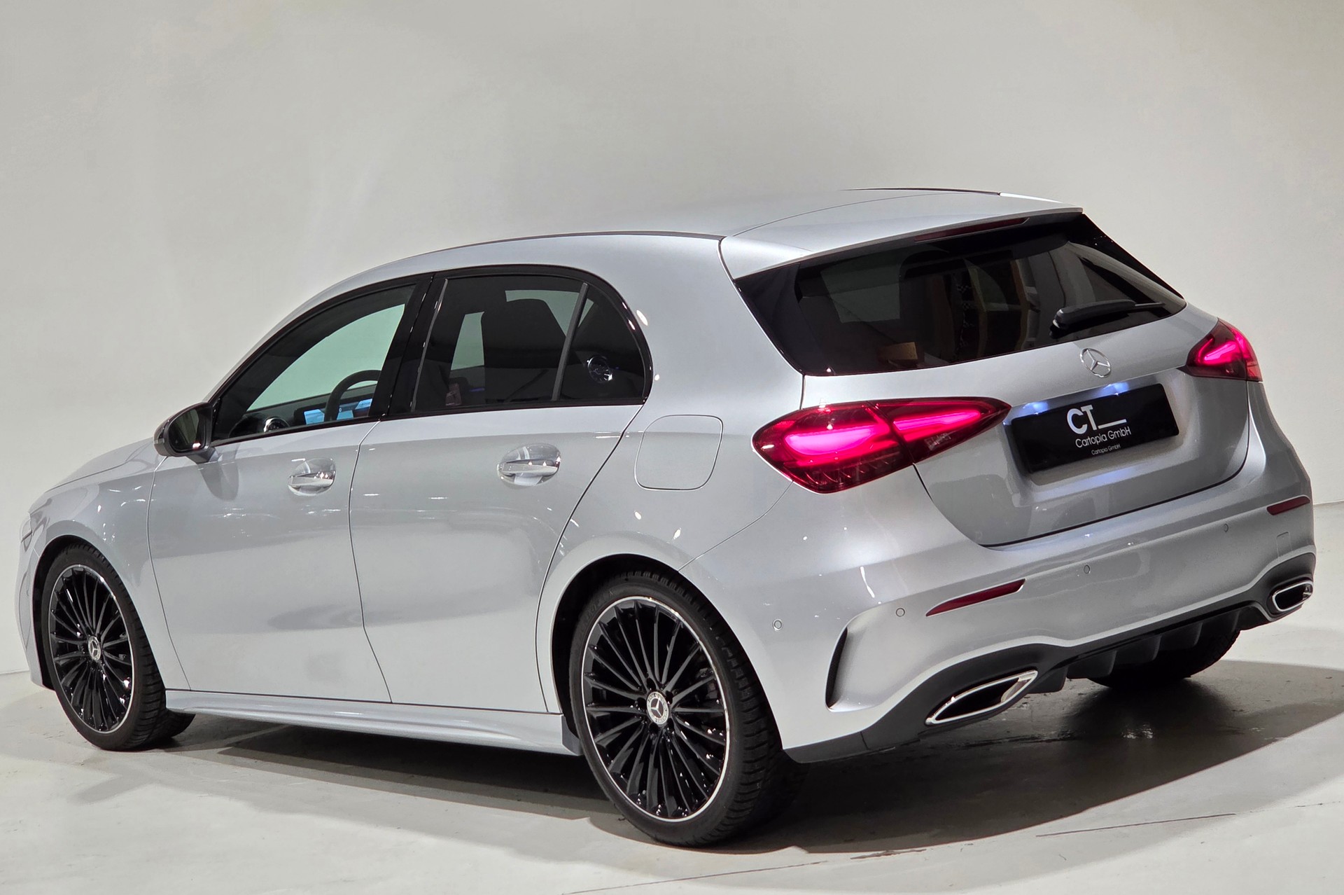 MERCEDES-BENZ A 180 Night Star AMG Line 7G-DCT-showroom-element-2