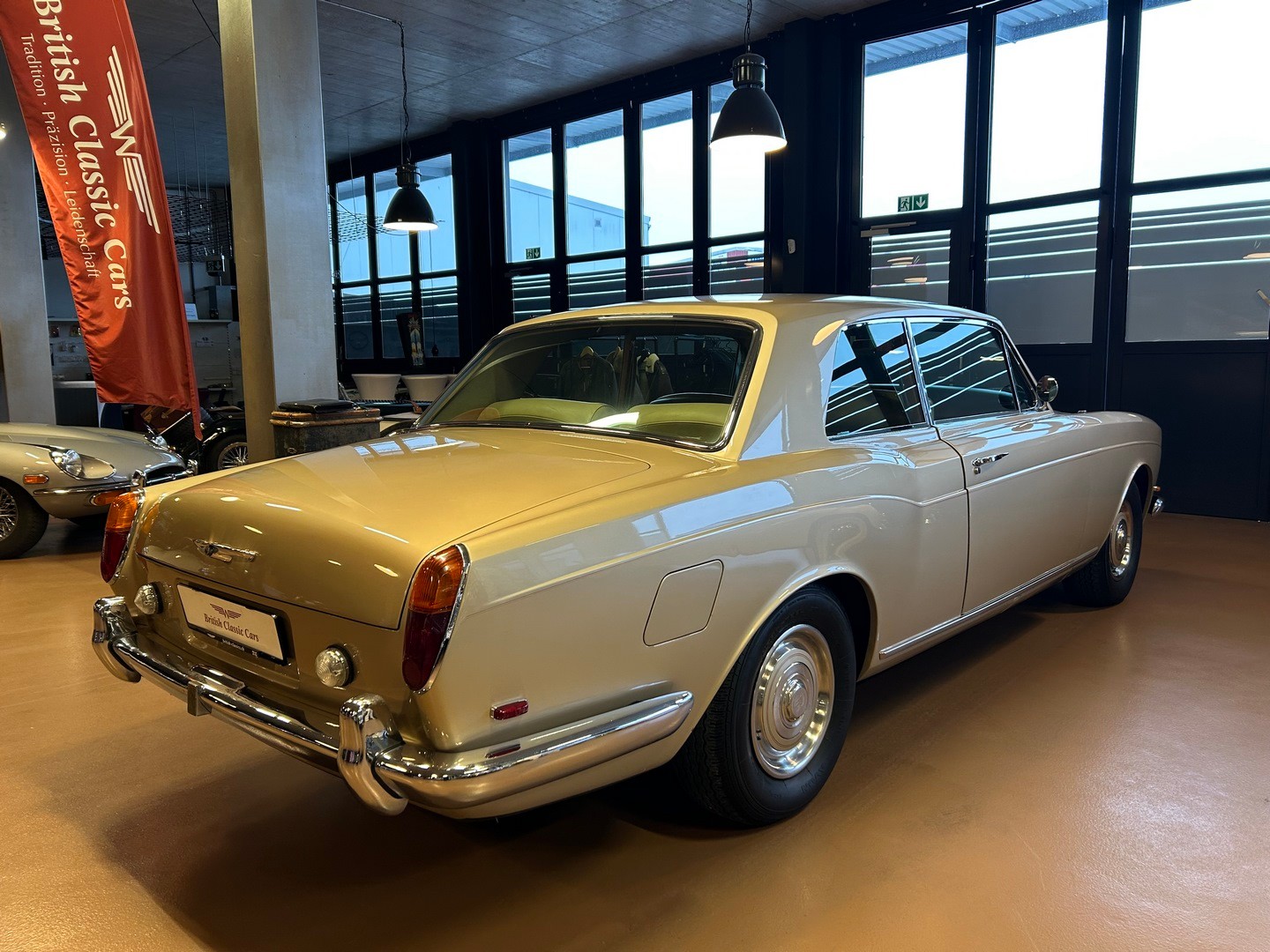 ROLLS-ROYCE Silver Shadow Coupé-image-4