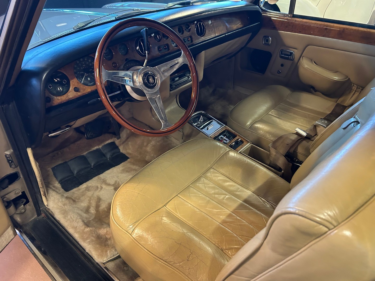 ROLLS-ROYCE Silver Shadow Coupé-image-5