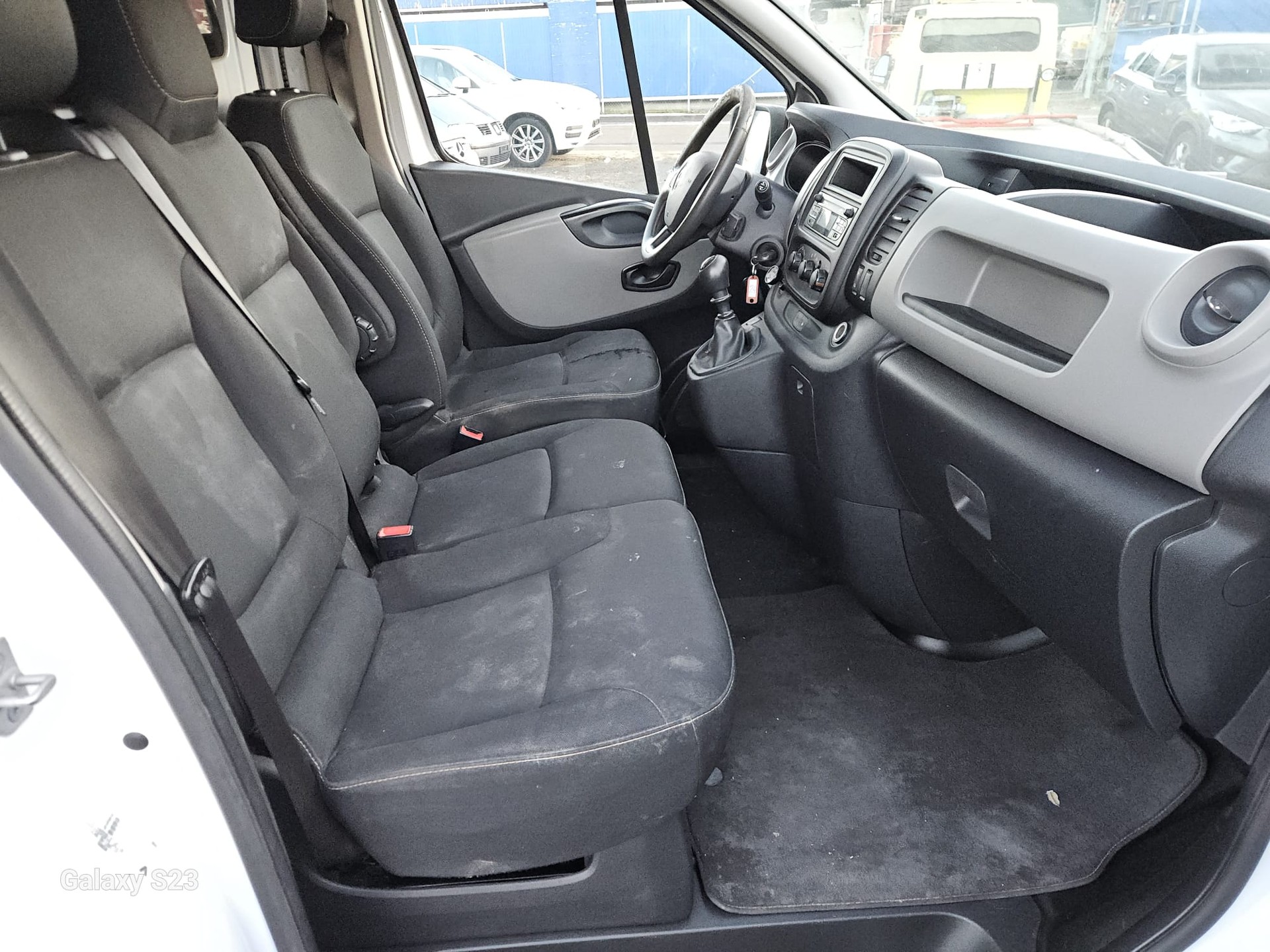 RENAULT Trafic 1.6 dCi 115 2.9t Business L2H1-image-6