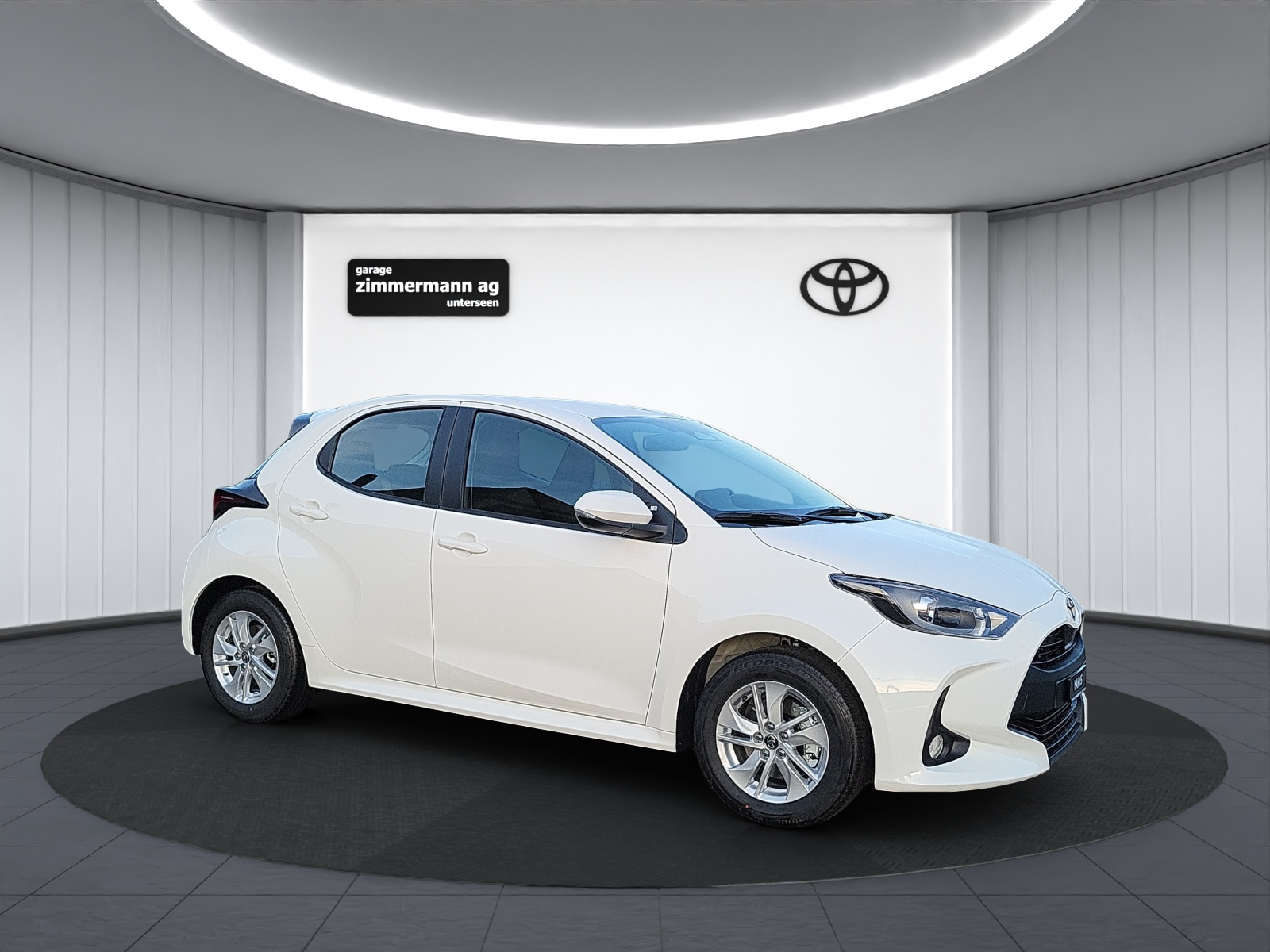 TOYOTA Yaris 1.5 VVT-i HSD Comfort-showroom-element-3