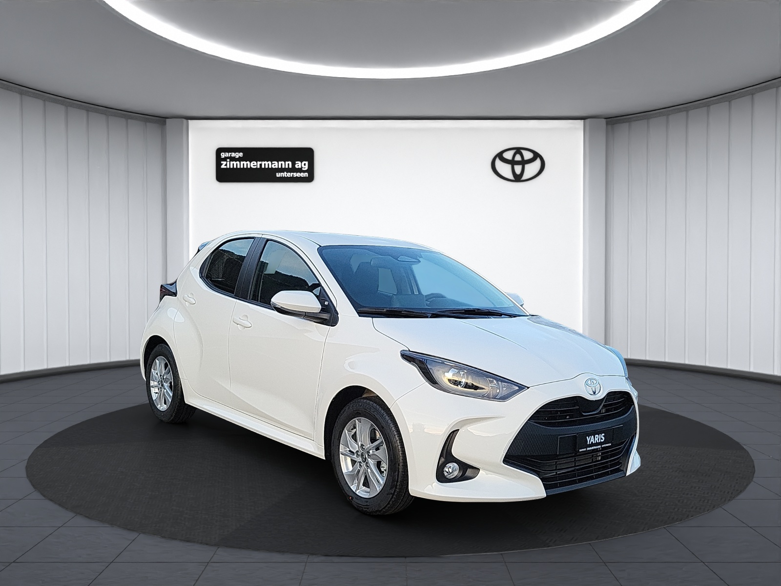 TOYOTA Yaris 1.5 VVT-i HSD Comfort-showroom-element-2
