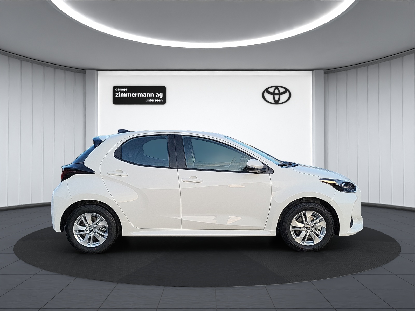 TOYOTA Yaris 1.5 VVT-i HSD Comfort-image-4