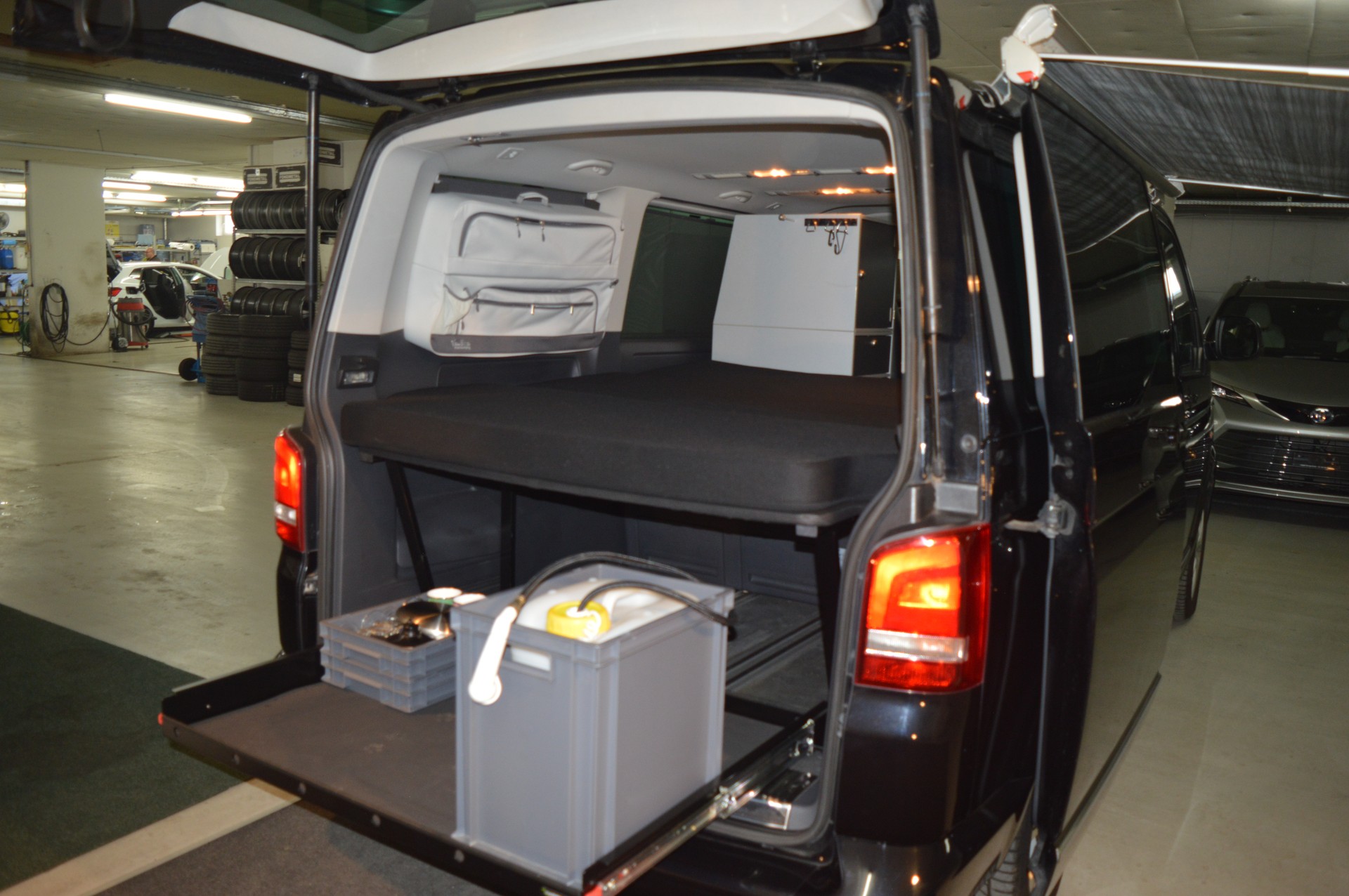 VW T5 Campingbus Multivan 2.0 Bi-TDI CR Highline DSG-image-12