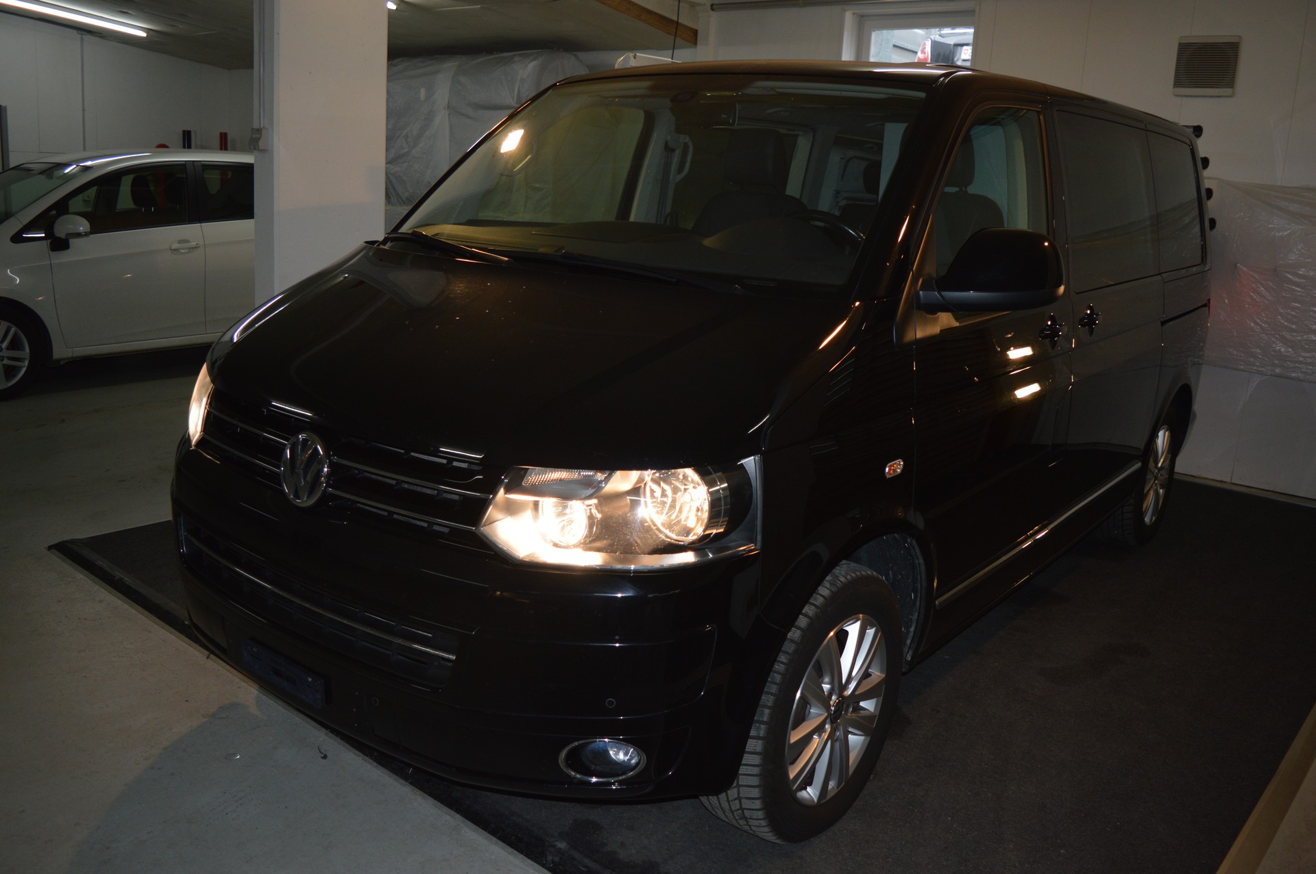 VW T5 Campingbus Multivan 2.0 Bi-TDI CR Highline DSG-showroom-element-1