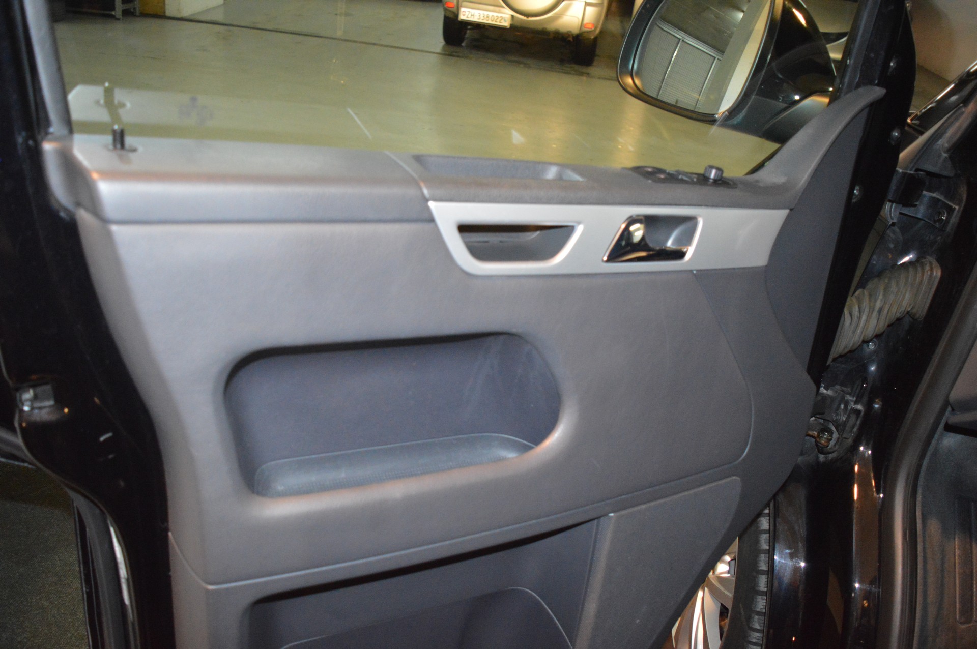 VW T5 Campingbus Multivan 2.0 Bi-TDI CR Highline DSG-image-18