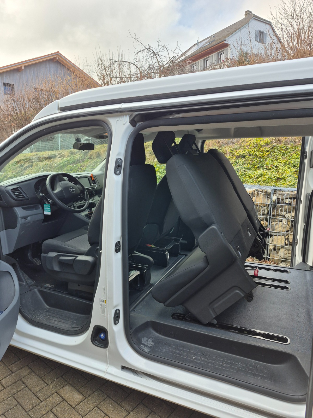 OPEL Vivaro Combi 1.5 CDTI Essentia s/s M-image-19