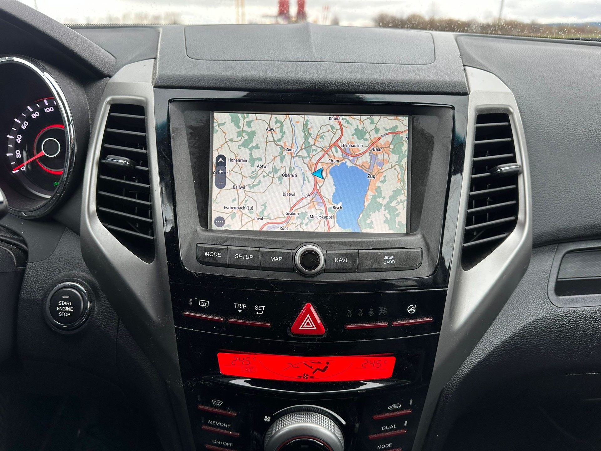 KGM-SsangYong Tivoli 1.6 eXDi Crystal 4WD Automatic-image-17