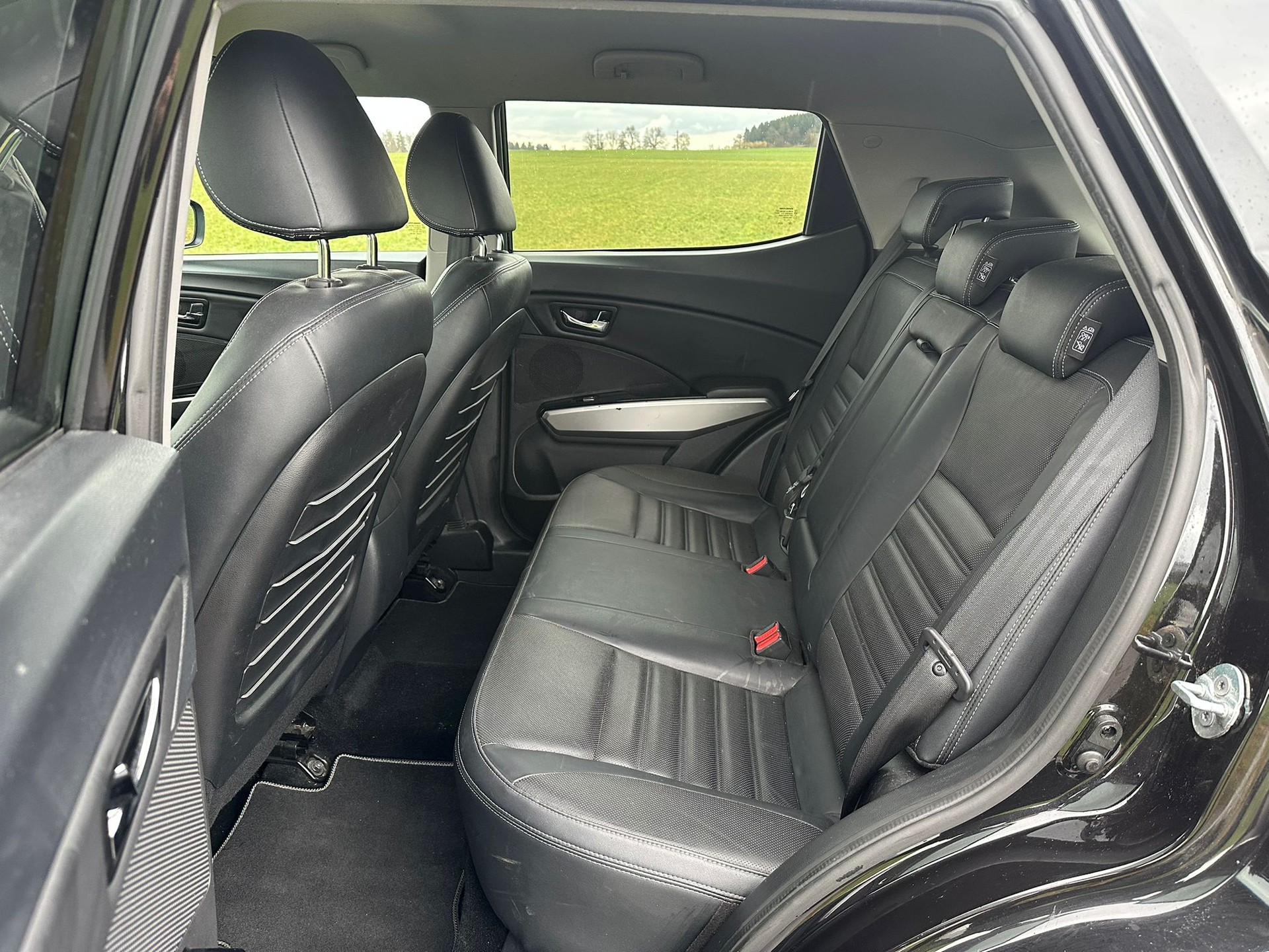 KGM-SsangYong Tivoli 1.6 eXDi Crystal 4WD Automatic-image-10