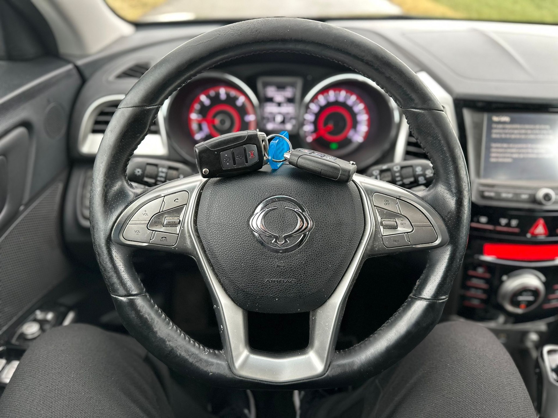 KGM-SsangYong Tivoli 1.6 eXDi Crystal 4WD Automatic-image-12