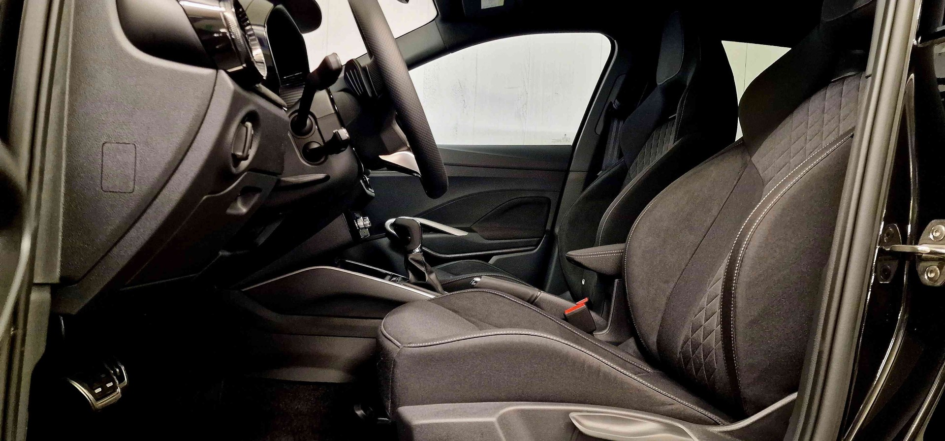 SKODA Fabia 1.0 TSI Dynamic DSG-showroom-element-3