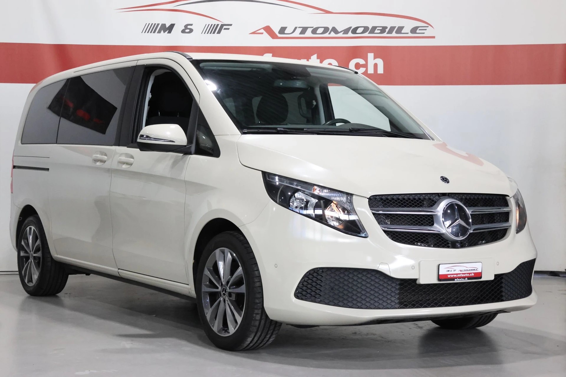 MERCEDES-BENZ V 220 d kurz 4matic Van CH FAHRZEUG-showroom-element-3