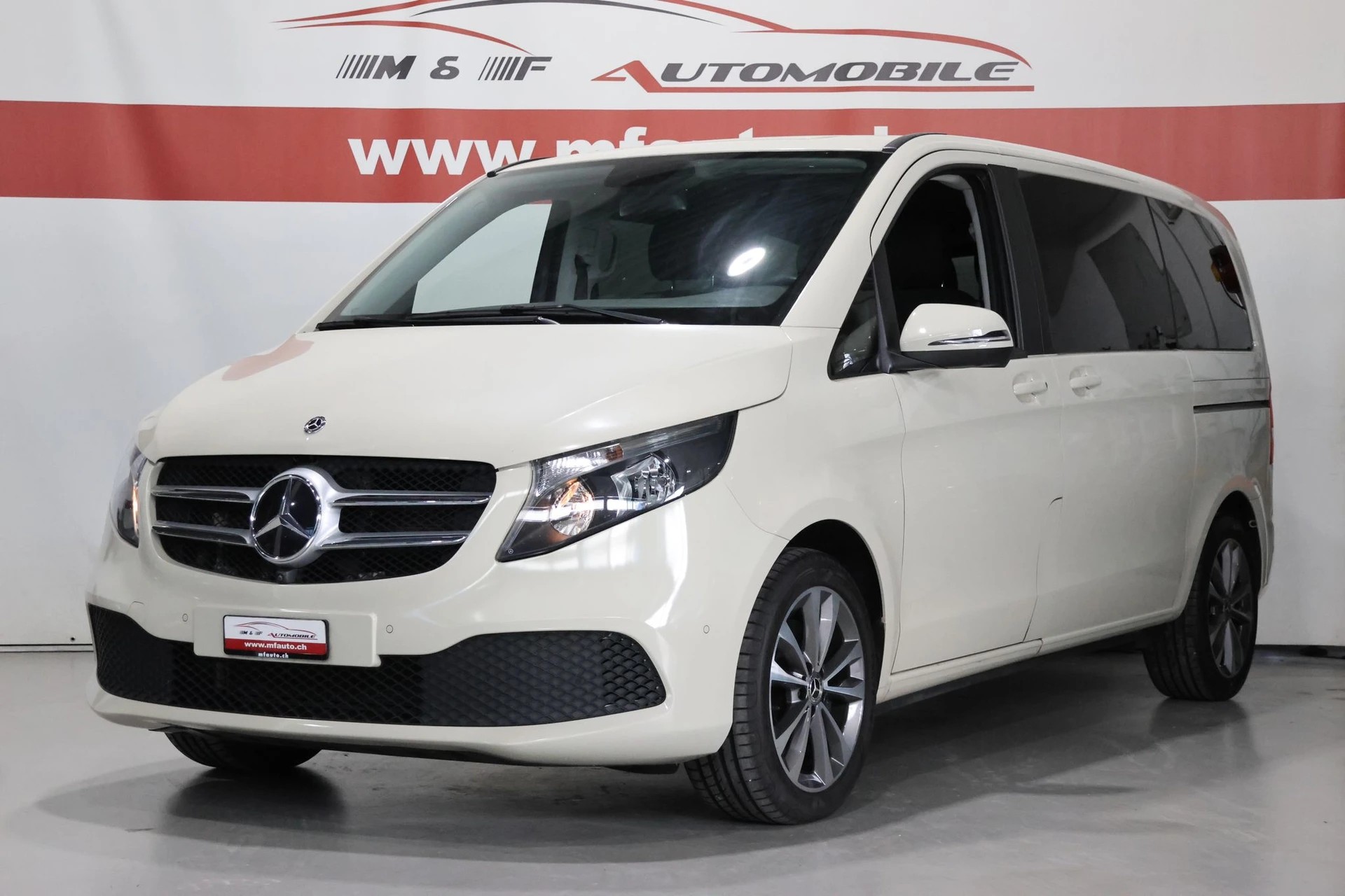MERCEDES-BENZ V 220 d kurz 4matic Van CH FAHRZEUG