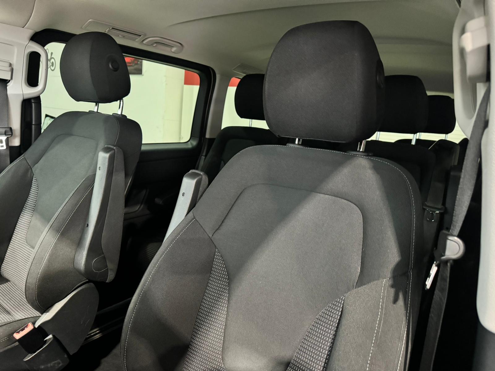MERCEDES-BENZ V 220 d kurz 4matic Van CH FAHRZEUG-image-11