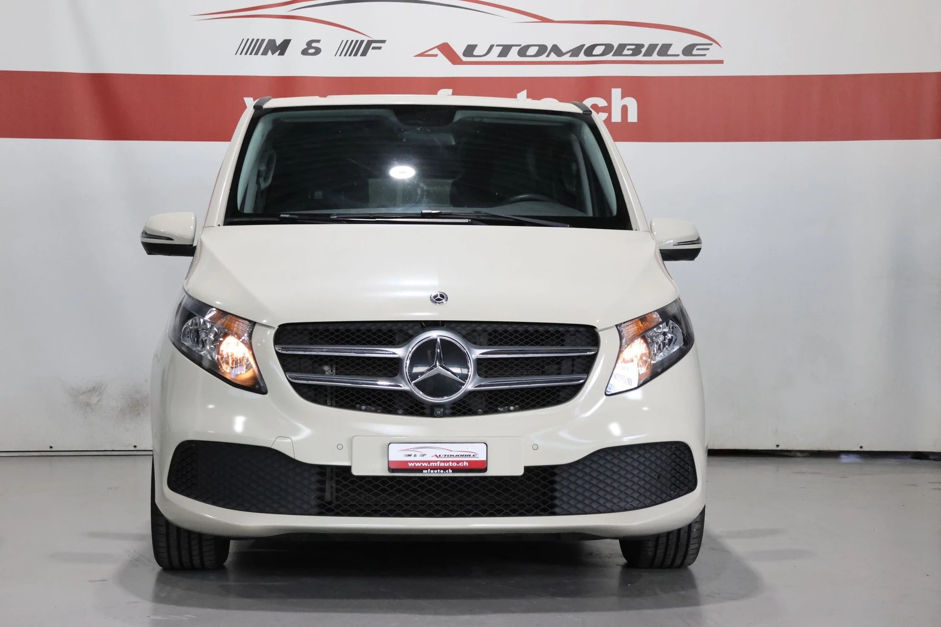 MERCEDES-BENZ V 220 d kurz 4matic Van CH FAHRZEUG-showroom-element-2