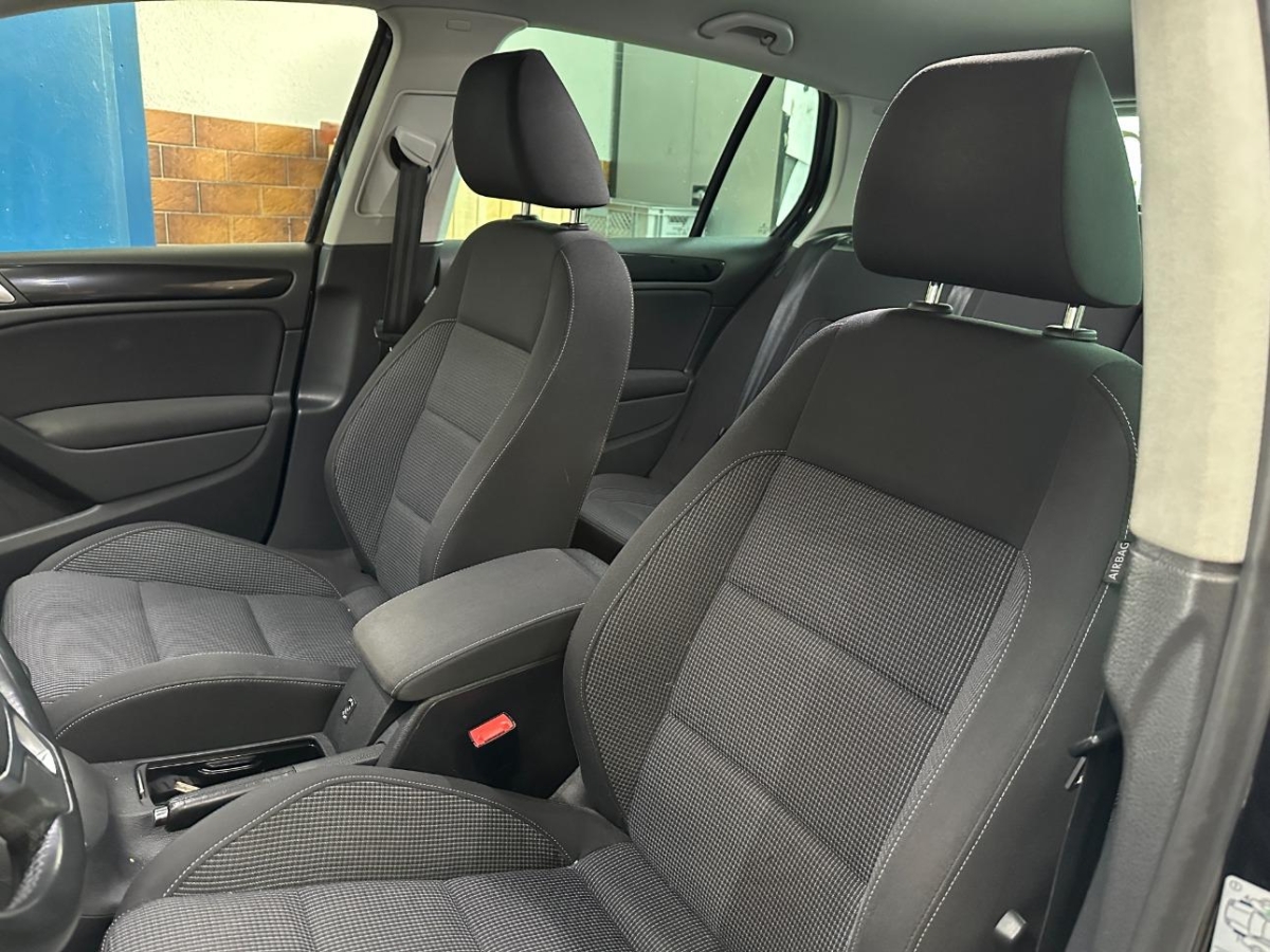 VW Golf 1.4 TSI Team DSG-image-8